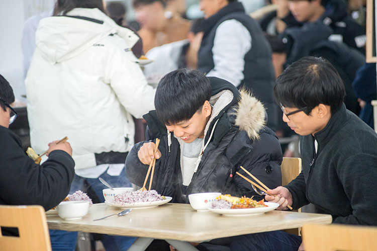 Ningbo Huamao International School